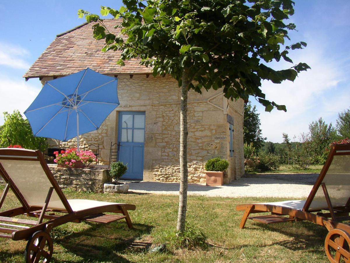 Aux Petites Pierres De Peyrousselle Vila Montignac-Lascaux Exterior foto